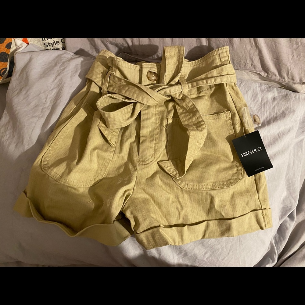 F21 hight waisted shorts